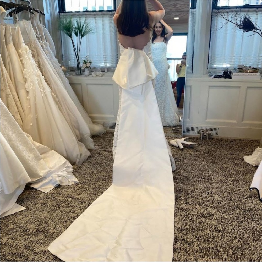 Lela Rose “The Belfast” Floral Lace A-Line Wedding Gown w/ Satin Bow Size 6 - Picture 6 of 7